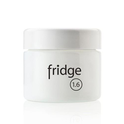 Drobnoziarnisty peeling do twarzy fridge 1.6 face peeling 48g w białym szklanym słoiczku