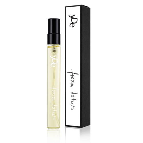 Naturalne niszowe perfumy yDe Frozen lotus 10ml w szklanej buteleczce.