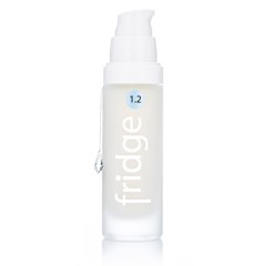 Świeży krem nawilżający do twarzy fridge 1.2 water coat 30ml w cylindrycznym pinowym szklanym pojemniku